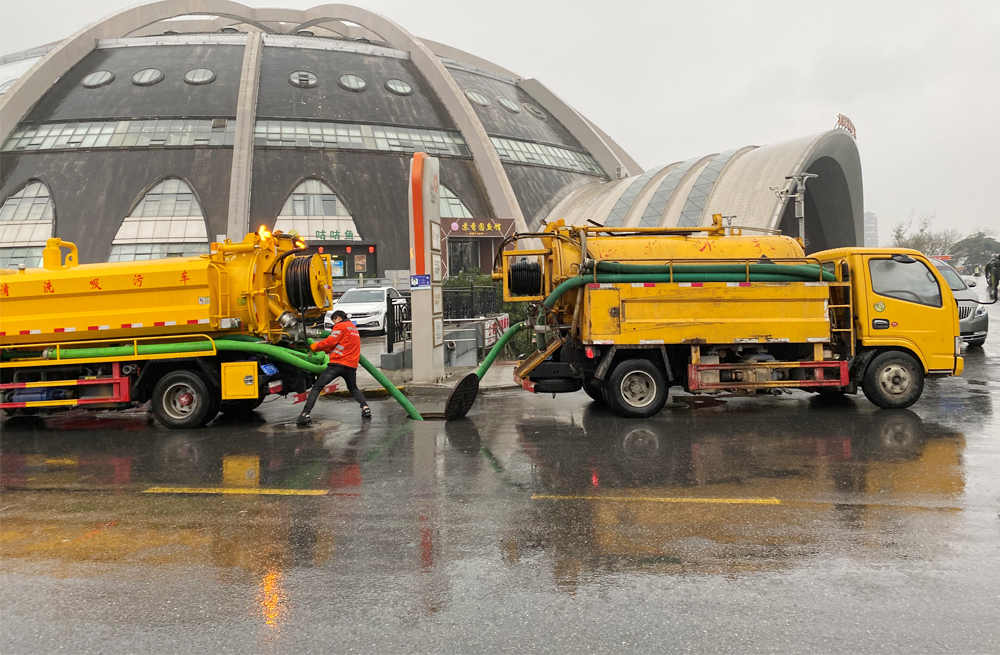 271西城商场管道清淤